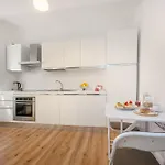Elieli Apartamento *