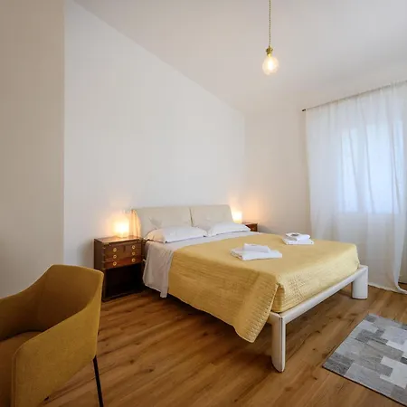 Elieli Apartamento *