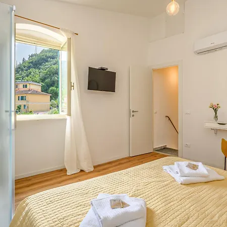 Apartman Elieli *